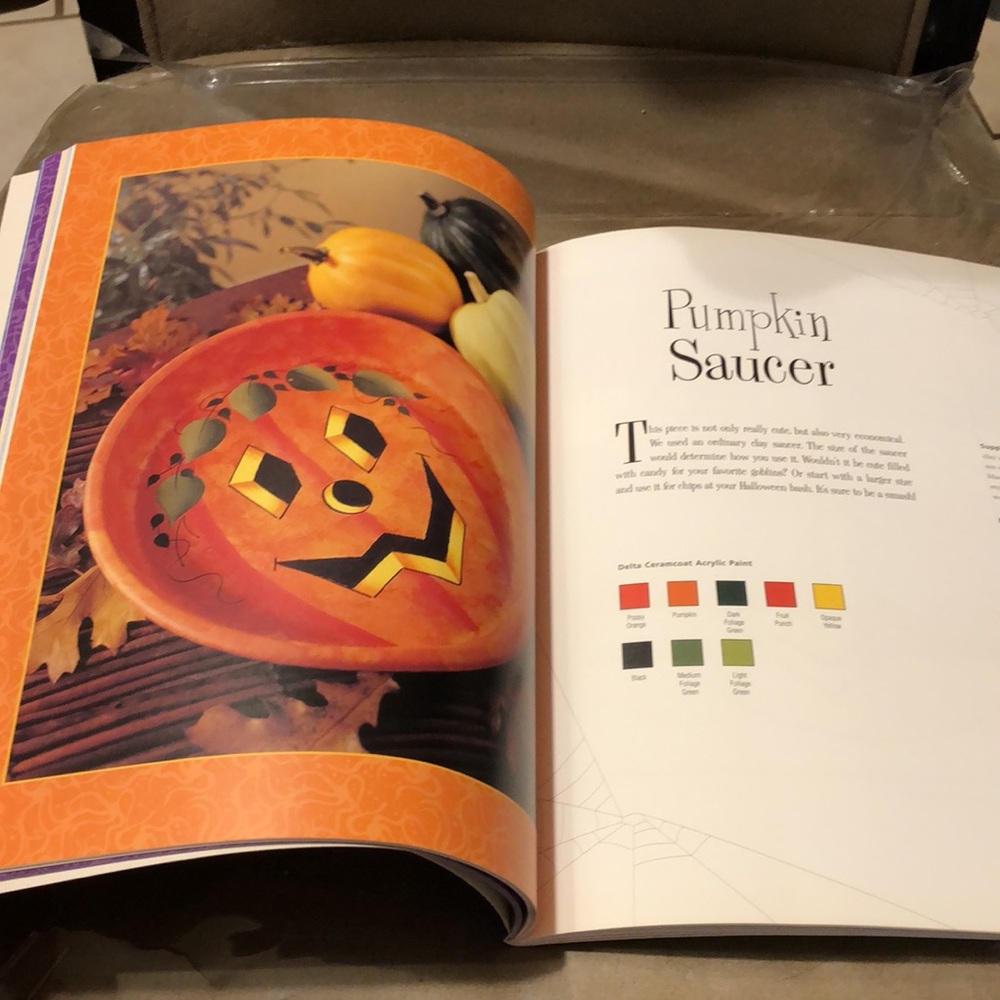 Halloween Fun Books: Decorating & Projects 🎃 - Picture 14 of 16